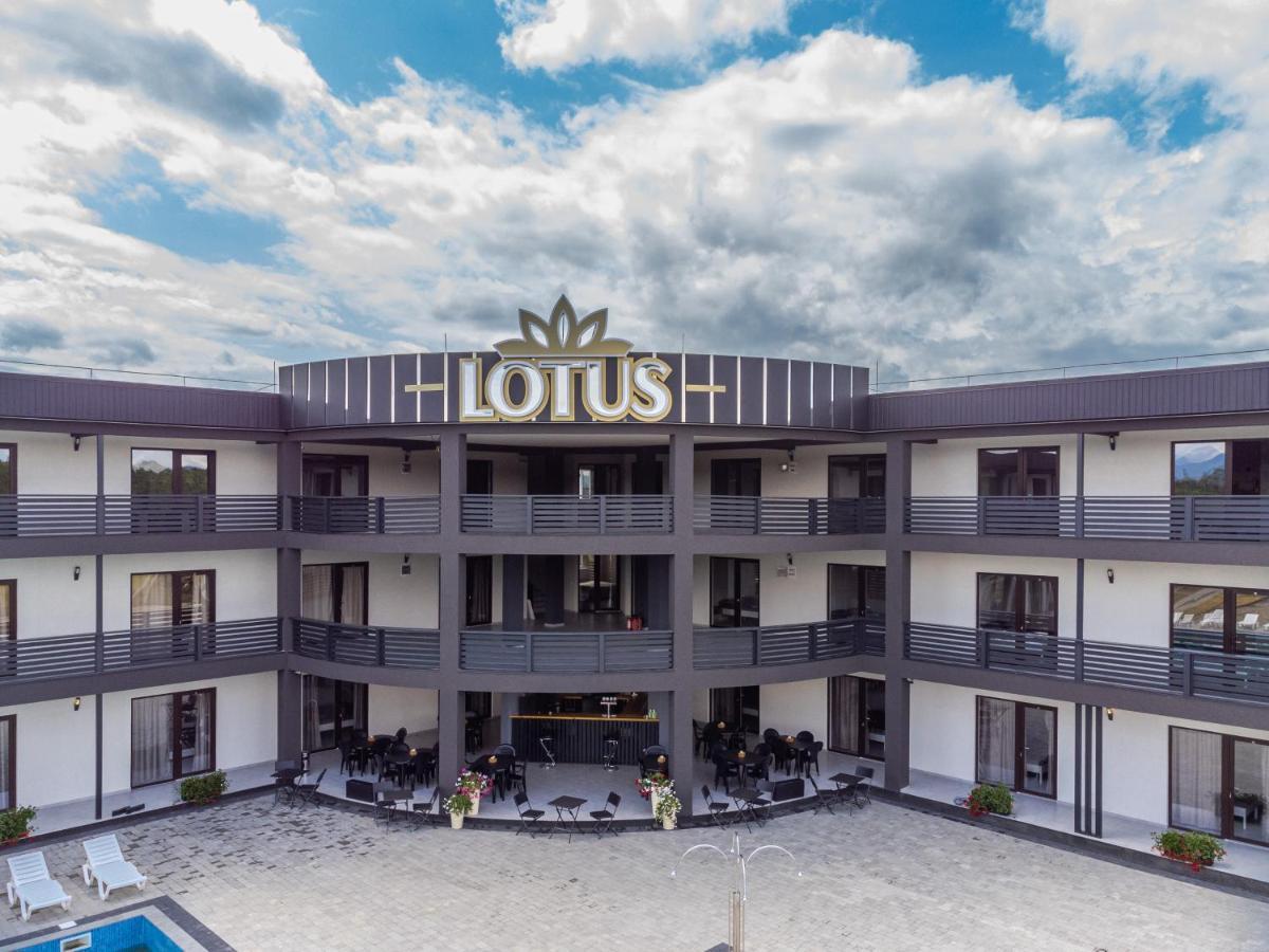 Lotus & Spa Solotvyno Exterior photo